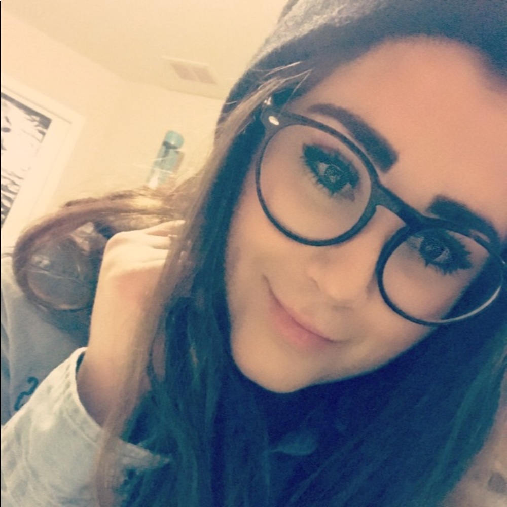 Meet your Posher, Kristina